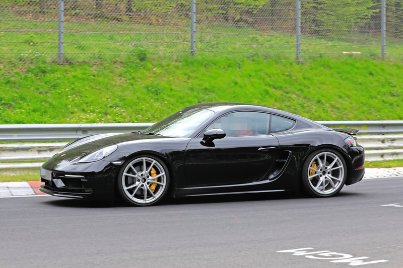 Illustration for article titled Six Cylinder Porsche 718 Boxster and Cayman Touring Models Spied Testing
